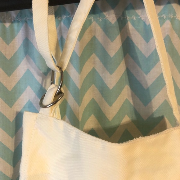 FINAL SALE- LEAVING CLOSET- NO FURTHER DISCOUNTS - Picture 4 of 9